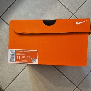 Nike React HyperSet in Bright Orange Box